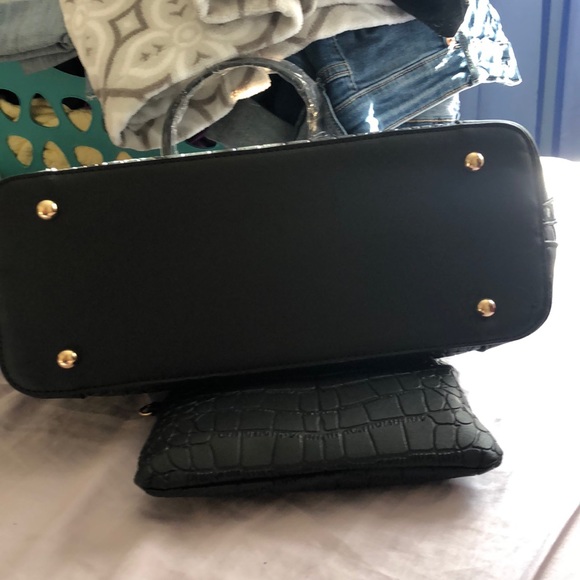 Brand new in the mail never used, it was a gift!! - Picture 4 of 8